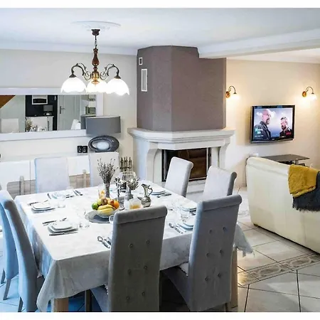 Charmante Maison Entre Paris Et Holiday home *
