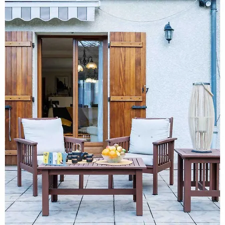 Holiday home Charmante Maison Entre Paris Et
